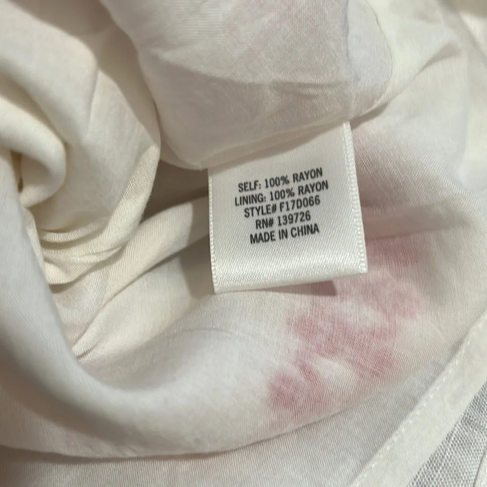 Miami White Dress With Dark Pink Embroidery  mini  Womens Size XS  Sleev… - Picture 8 of 8